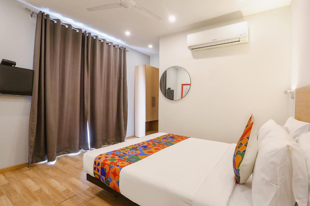 Fabexpress D2 Paschim Vihar Hotel Delhi  Exterior photo
